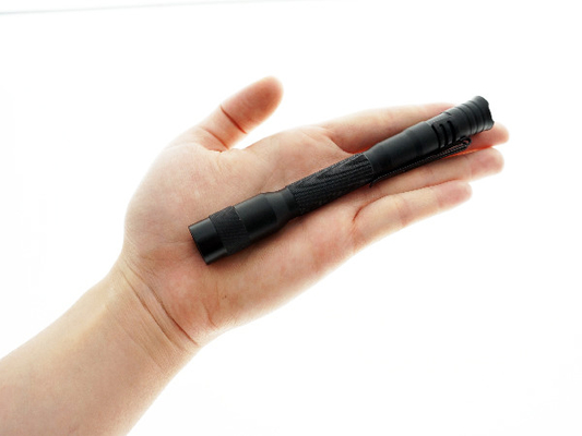 Soignez la température de couleur 6400K de petite taille de lampe-torche de stylo de Pocket LED