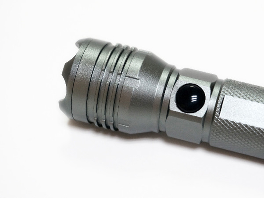12V - voiture 24V chargeant le matériel rechargeable d'alliage d'aluminium de lampe-torche de LED