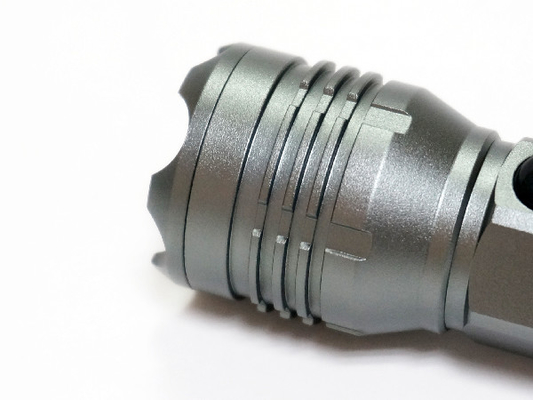 La lampe-torche la plus lumineuse du secours EDC, lampe-torche tactique du briseur IP44 EDC de fenêtre