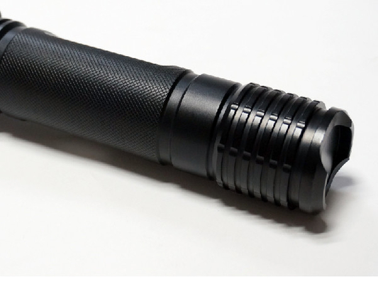 Les militaires d'ha III évaluent l'alliage d'aluminium campant de lampe-torche de LED pour la chasse