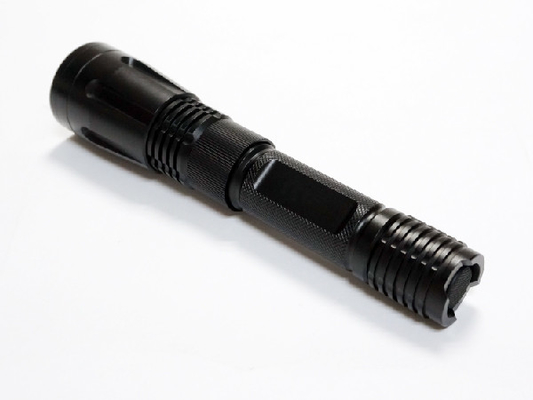Type rechargeable lumens élevés de lampe-torche extérieure personnelle de l'autodéfense LED