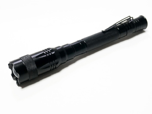 1.3W lampe-torche menée de forte intensité, conception de support de queue de torche menée par lampe-torche