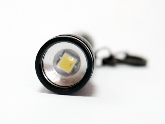 Distance de poutre de la lampe-torche 40m de la torche LED Keychain de main d'alliage d'aluminium