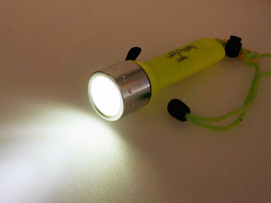 Lampe-torche menée sous-marine professionnelle, 30 mètres de lampe-torche sous-marine de plongée