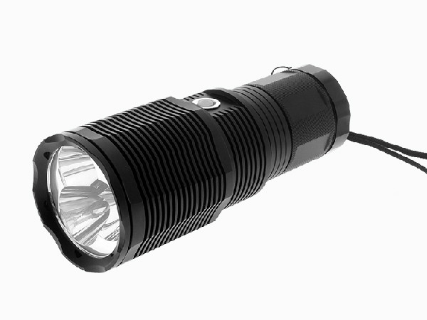 Haute lampe-torche rechargeable lumineuse extrême de la résistance à l'eau des lumens 4x18650 8800mAh de XHP50x3 LED 6000 IP67 LED